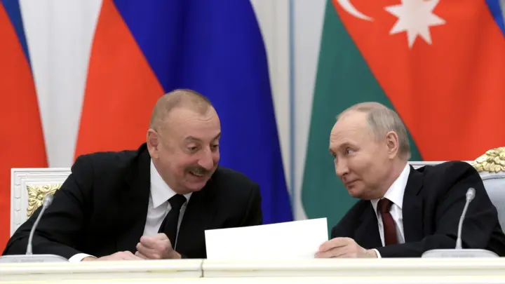 Самолёт AZAL сбил русский Панцирь: Теперь Алиев и Зеленский в расчёте?