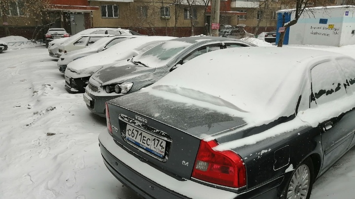 В Челябинскую область приходят сильные снегопады и околонулевая температура