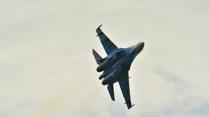 МО: Су-30 отогнал от границ России над Черным морем 3 самолета ВВС Британии