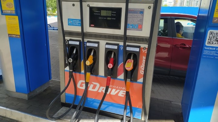 Где в России самый доступный бензин: Аналитики составили рейтинг регионов