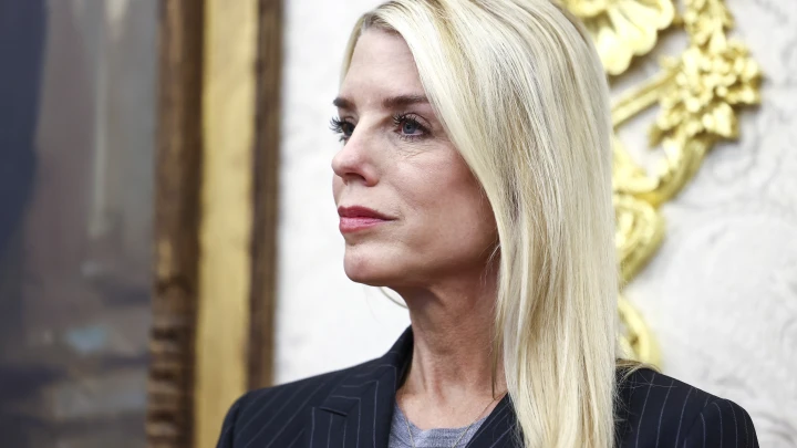 Американский анархист в TikTok заказал убийство генпрокурора Бонди за 45 тысяч долларов Американский анархист в TikTok заказал убийство генпрокурора Бонди за 45 тысяч долларов