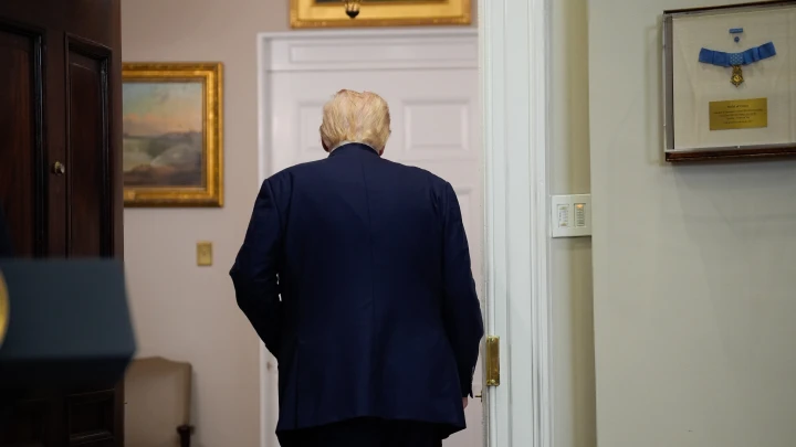 Холодная война в XXI веке: Президент пошёл на эскалацию из-за секс-скандала