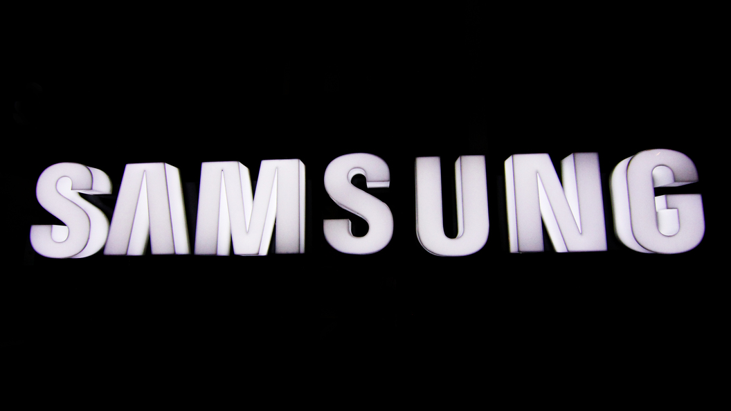 В Samsung рассказали, как можно зарядить смартфон с помощью свитера и махов руками В Samsung рассказали, как можно зарядить смартфон с помощью свитера и махов руками