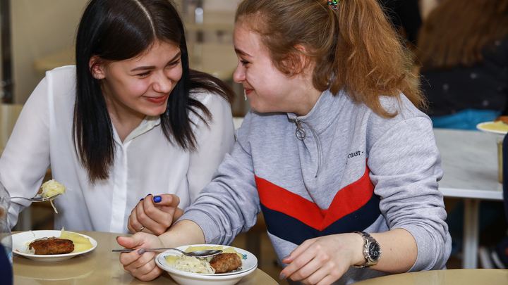 В Красноярске родители сообщили о массовом отравлении детей