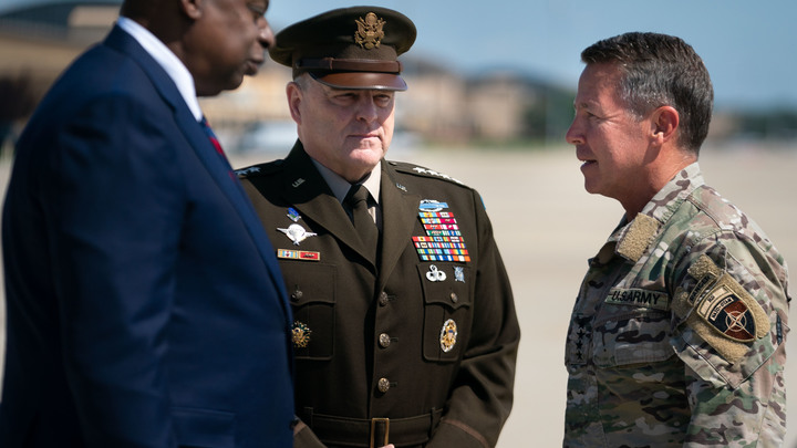 В НАТО сожалеют о заморозке работы дипмиссий России и альянса