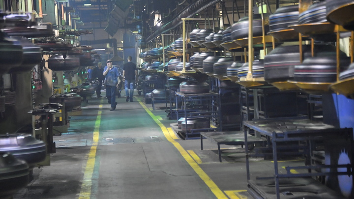 Русские теряют работу целыми городами. Но выход найден