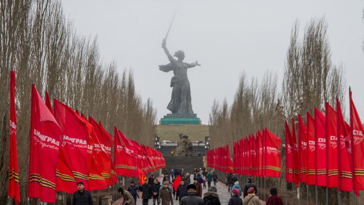 Родину-мать уже не видно: Волгоградцы выступили против концерта на костях