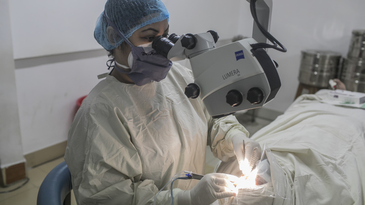 В Пушкино врачи вернули зрение ослепшей пациентке