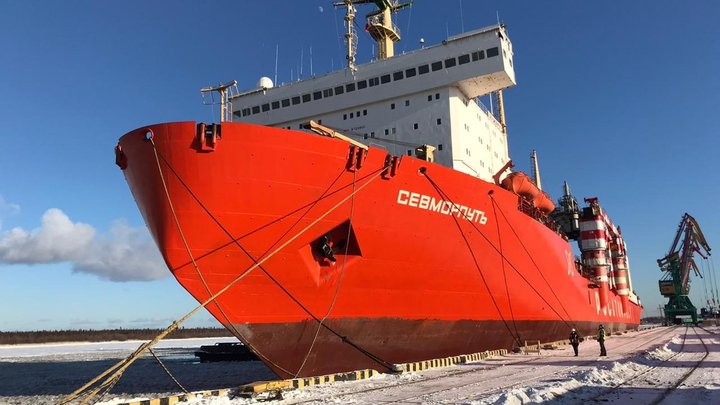 Появились подробности пожара на лихтеровозе Севморпуть: была ли угроза реакторной установке