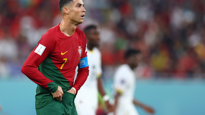 Запасливый португалец: Что Криштиану Роналду достал из трусов и съел в матче с Ганой