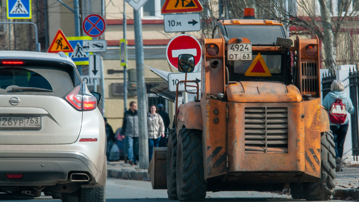 В Самаре после жалоб жителей приступили к ремонту Алма-Атинской