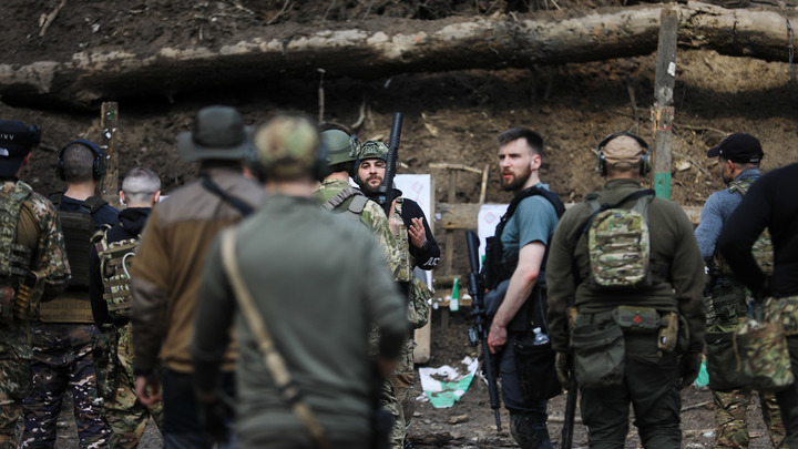 Бегут все чиновники: В Селидово началась эвакуация - ВСУ готовятся к решающему бою с русскими