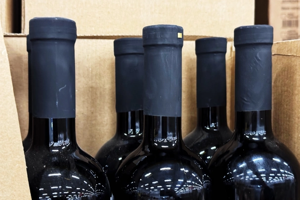 В Сочи нашли нелегальный алкоголь: 30 тонн спиртного изъяты из торговых точек