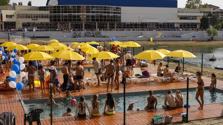 Бассейны на Затоне в Краснодаре останутся закрытыми в этом году