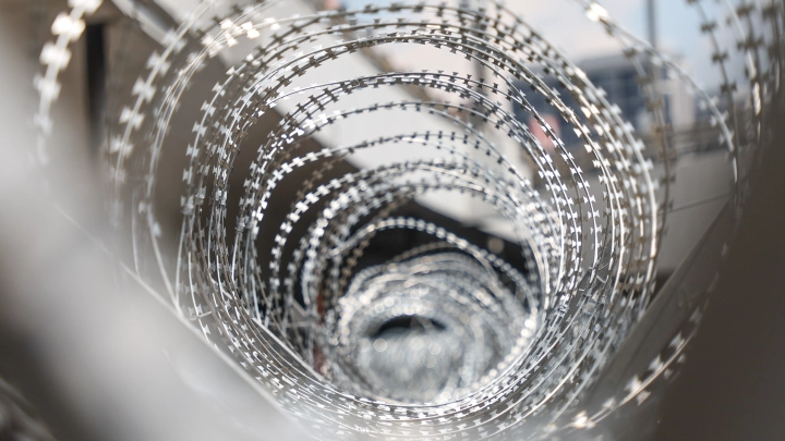 Предложившего заменить мигрантов на кавказцев блогера из Чечни арестовали на 15 суток. Это оказалось возбуждением ненависти