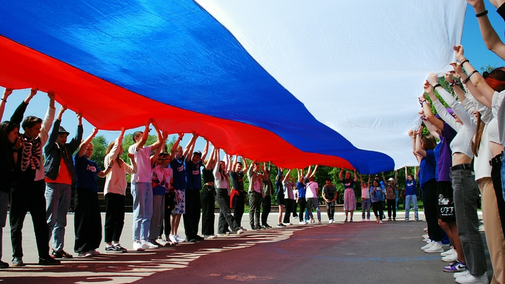 Год в России: как изменилась жизнь запорожцев после референдума