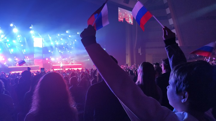Певец SHAMAN собрал полный зал на концерте в Иркутске 5 декабря