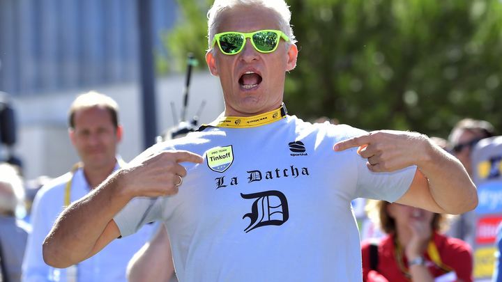 С Тинькова сняли санкции, потому что ему стыдно быть русским