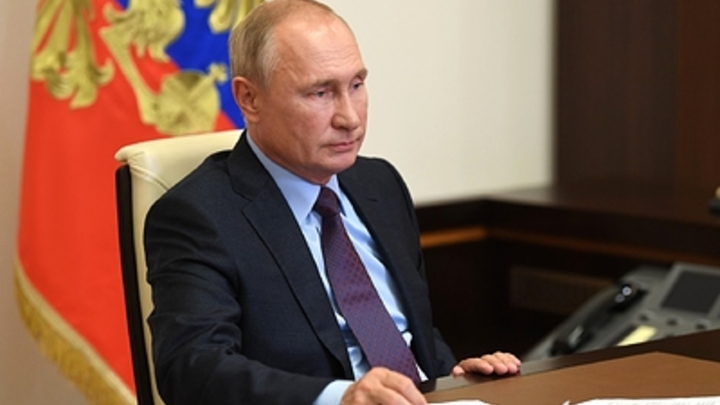 Безработица в России скатилась к уровню 2012 года: Путин потребовал адресной поддержки