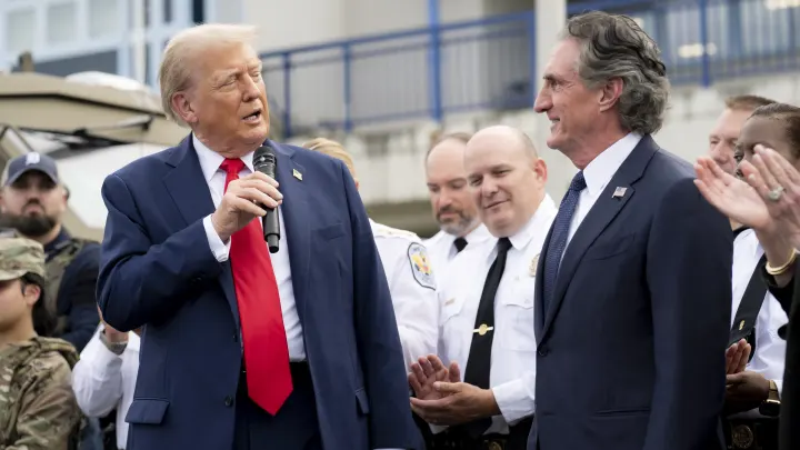 Трамп дважды всех сбил экстренным обращением. Главное о России и Украине