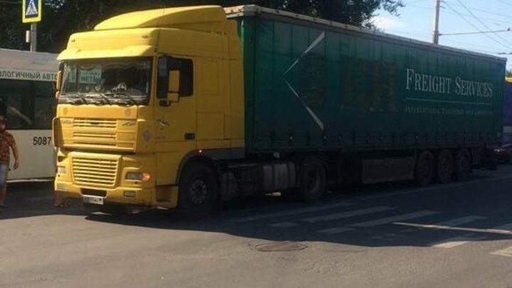 В Ростове-на-Дону на Малиновского произошла серьёзная дорожная авария