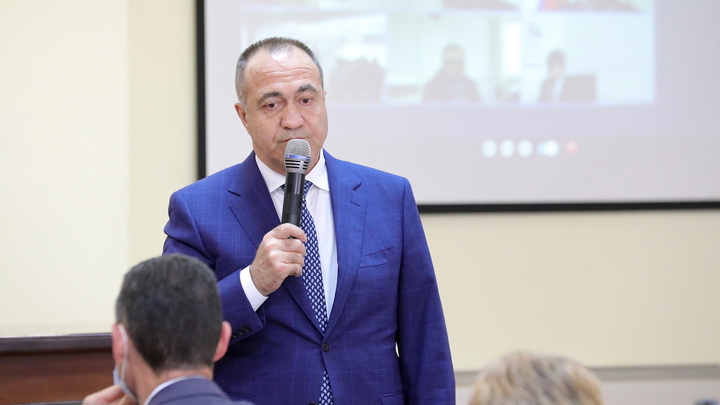 Глава СУ СК России по Ростовской области в 2021 году заработал меньше своего заместителя
