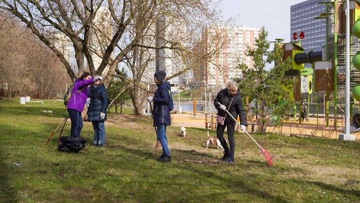 Собянин пригласил москвичей принять участие в общегородских субботниках