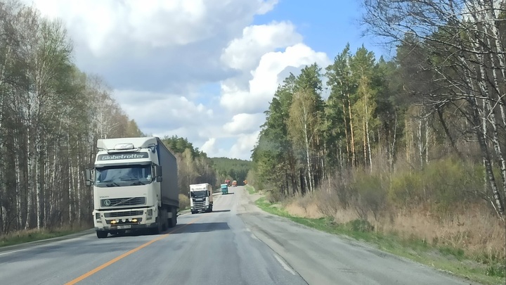 Грузовикам хода нет: в Челябинской области из-за жары перекрывают трассы