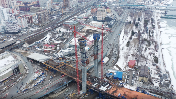 В Новосибирске перекроют движение на площади Труда из-за строительства моста