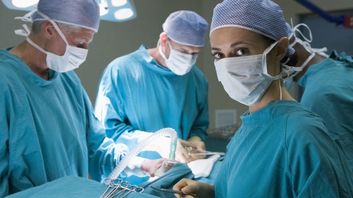 Русские врачи спасли жизнь пострадавшего от обстрела ВСУ 9-летнего мальчика