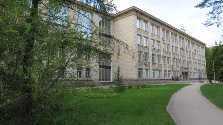 НГУ заявил о готовности финансово поддержать близких умершей студентки