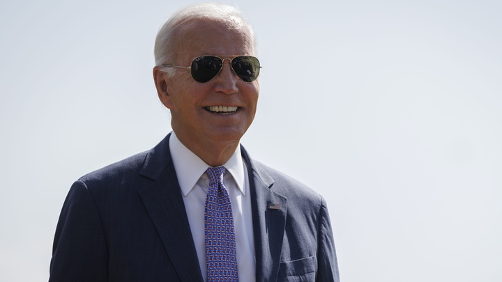 США хотят переложить заключение мира на Зеленского, чтобы избежать позора - Figaro