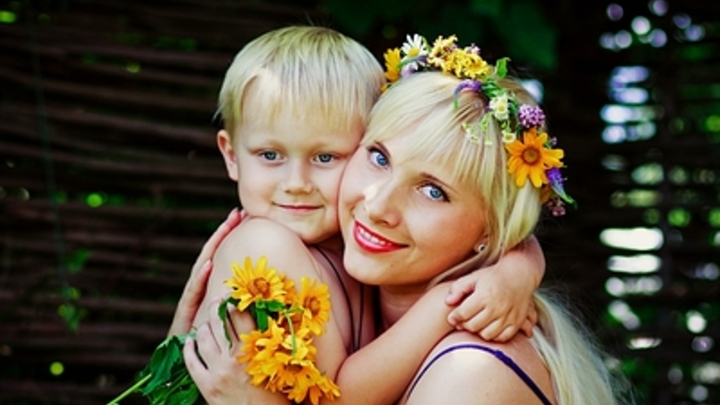 День матери-2022 в России: когда праздник, как поздравить, что подарить 27 ноября