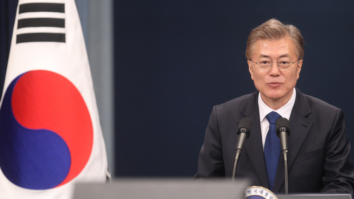 Вернуть национальное достояние: Экс-президент Южной Кореи решил отказаться от подарка Ким Чен Ына