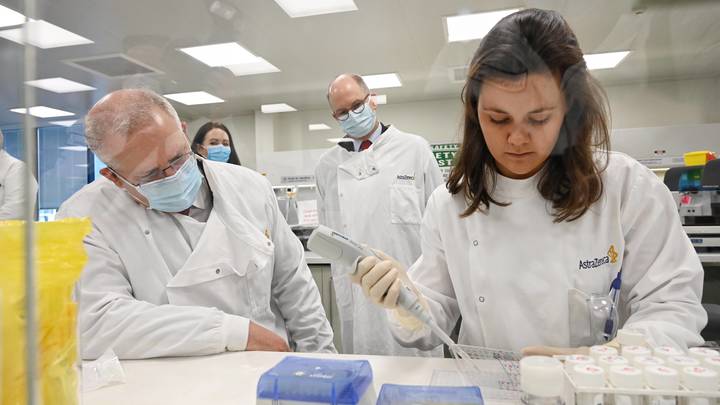 Одна-две молекулы: Поможет ли русским западный чудо-препарат от ковид? Эксперт дал пояснение