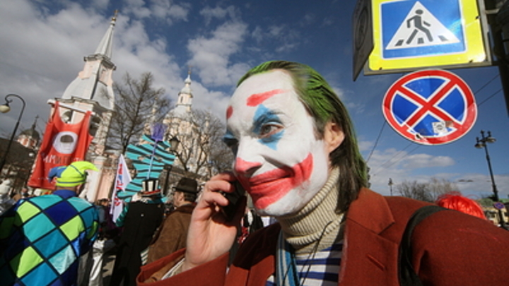 Сюрприз для фанатов “Джокера” - cиквел фильма с Хоакином Фениксом выйдет в 2024 года