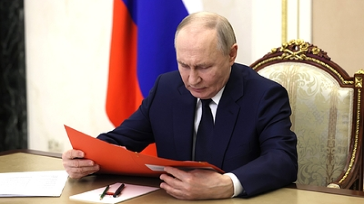 Путин попросил многодетную мать из Тывы больше не участвовать в СВО