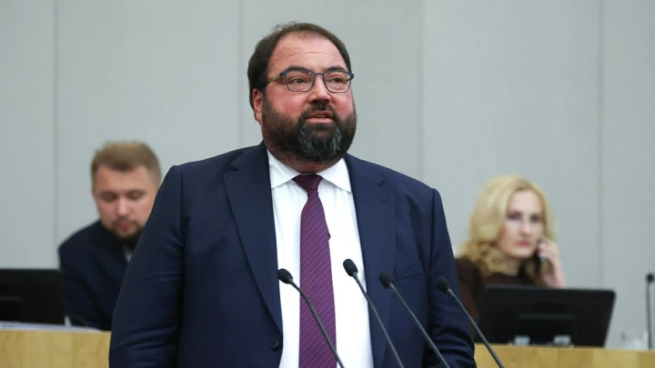 Министр попытался убедить Путина, что народ зря его ругает всю последнюю неделю