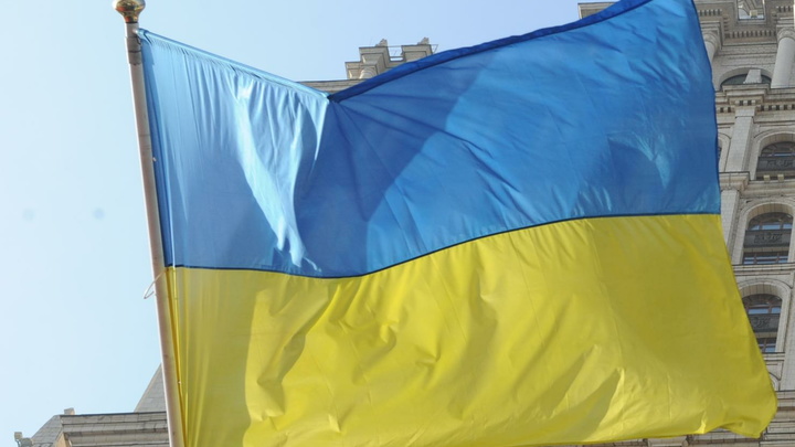 Bloomberg: Украинцы готовы жертвовать территориями для мира с Россией. Куда уходят миллиарды