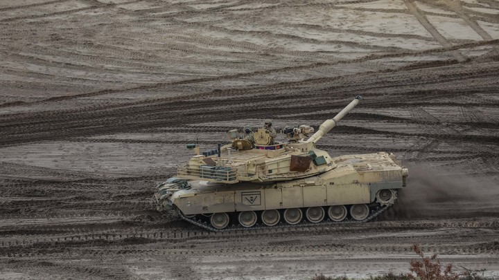 А шуму-то было!: Танки Абрамс оказались непригодными на Украине. Причина рассмешит