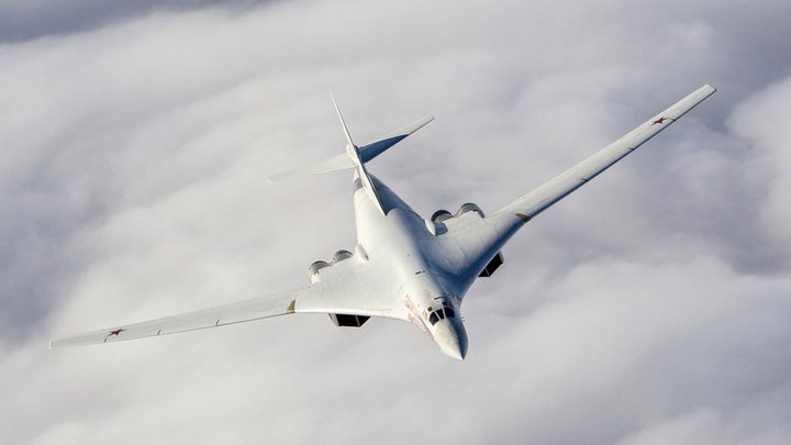 Два Ту-160 у границ Канады напугали Командование воздушно-космической обороны Северной Америки