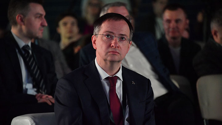 Правду о спецоперации расскажут только в США: Мединский приготовил лапшу на русские уши