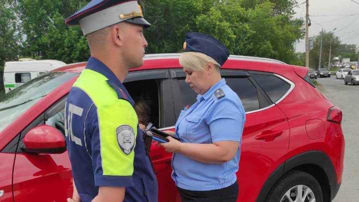 От Лады до BMW: более ста машин забрали приставы на дорогах Челябинска у должников