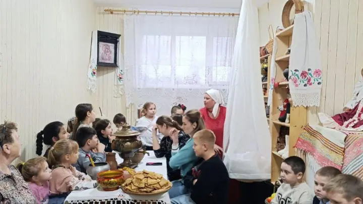 Школьники из Раменского округа побывали в музее «Русская изба»