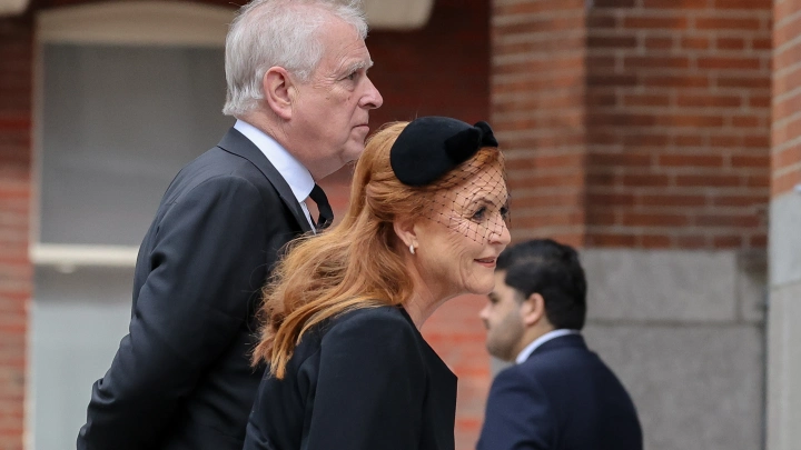 Сара Фергюсон может заселиться в коровник в имении дочери