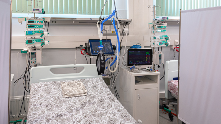 Он просто озверел...: Власти Подмосковья начали проверку после сообщения о драке в больнице