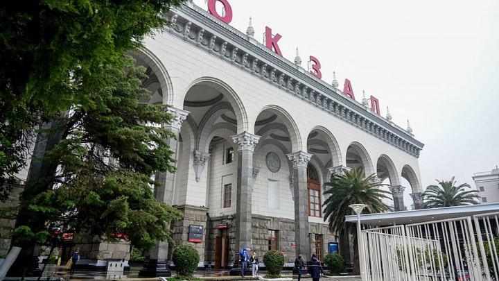 Ростуризм рекомендовал туристам, которые застряли на юге России, отложить возвращение домой