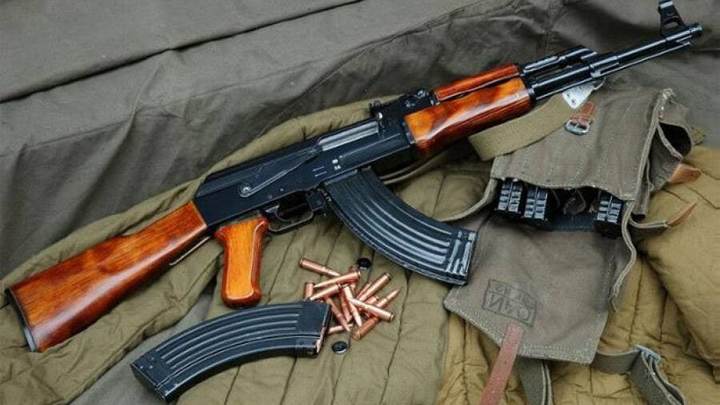 Боевик теробороны сдал оружие полиции Херсона