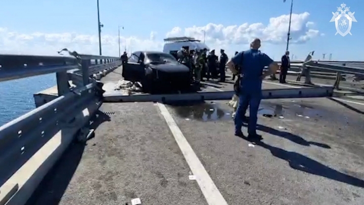 Как готовились к теракту на Крымском мосту? Спутник обнаружил странные катера