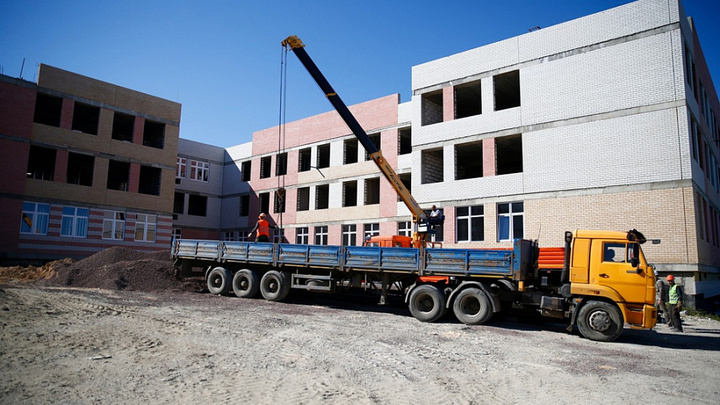 Власти: в строительство школы в Анапе вложено более 800 млн рублей